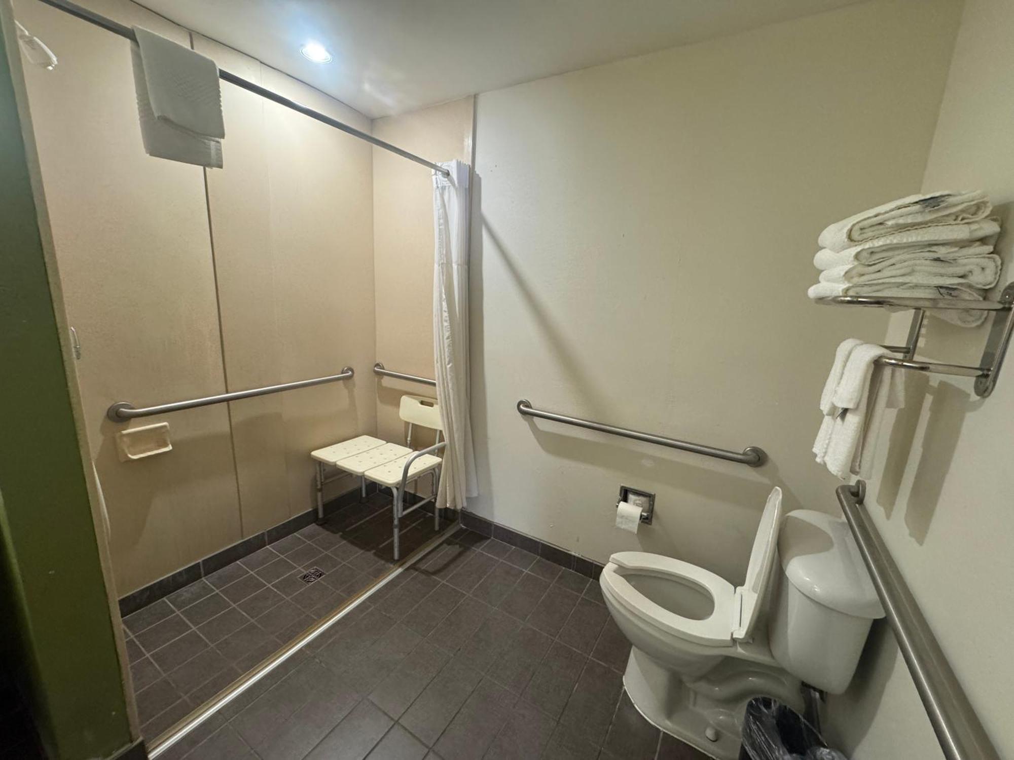 Sleep Inn & Suites Хаттисберг Экстерьер фото